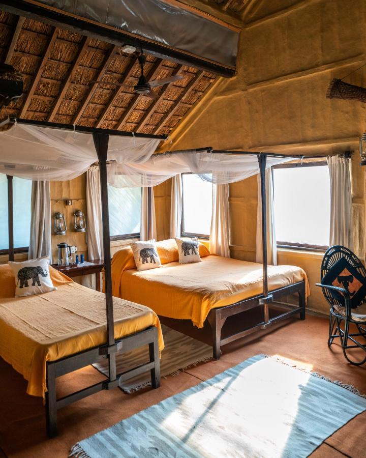 Bardiya Tiger Tops Karnali Lodge מראה חיצוני תמונה